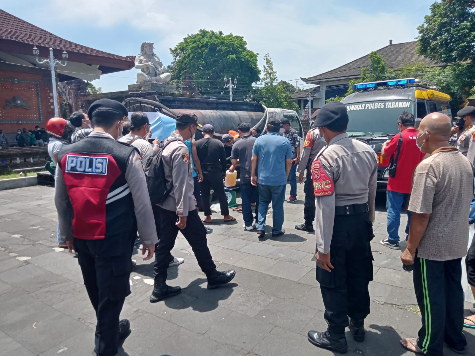 podiumnews.com-Polisi Amankan Pendistribusian 4,5 Ton Minyak Goreng di Tabanan